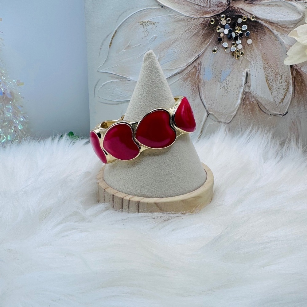 Chic Red Chunky Hearts Bracelet
